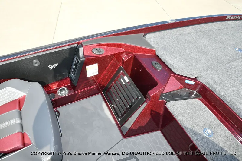 Slide: The Image of Ranger Z521R 2025 - 39