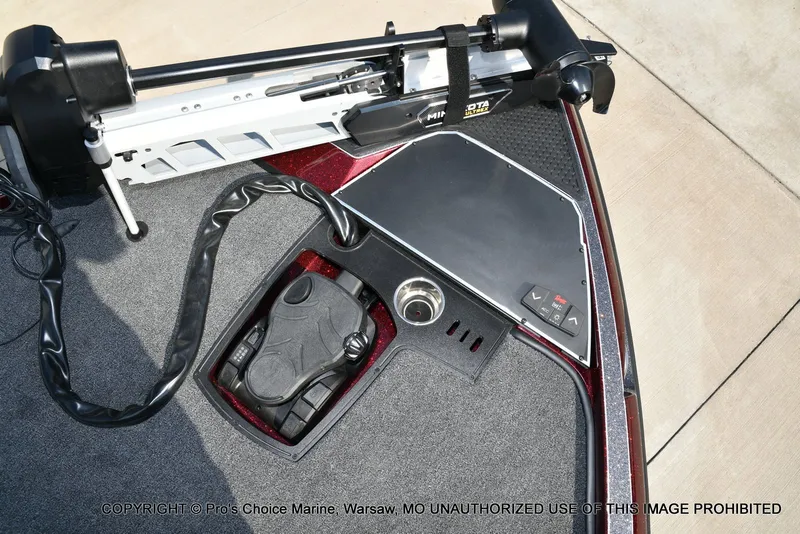 Slide: The Image of Ranger Z521R 2025 - 41