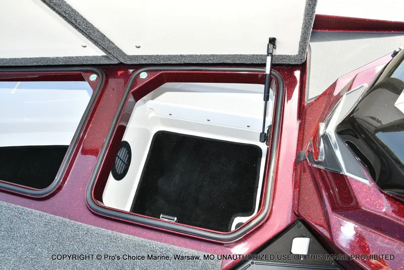 Slide: The Image of Ranger Z521R 2025 - 54