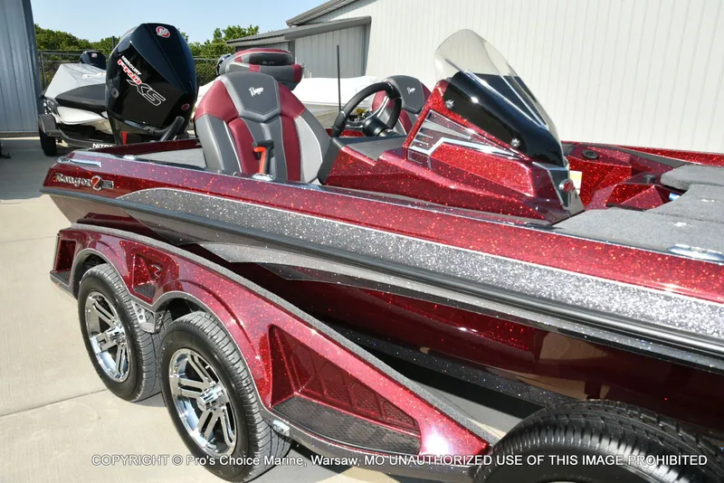 Slide: The Image of Ranger Z521R 2025 - 6