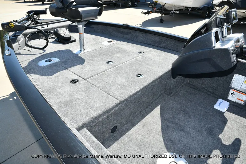 Slide: The Image of Tracker Pro Team 175 Crappie Edition 2025 - 10