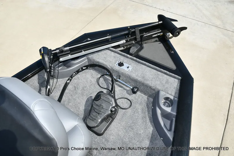 Slide: The Image of Tracker Pro Team 175 Crappie Edition 2025 - 14