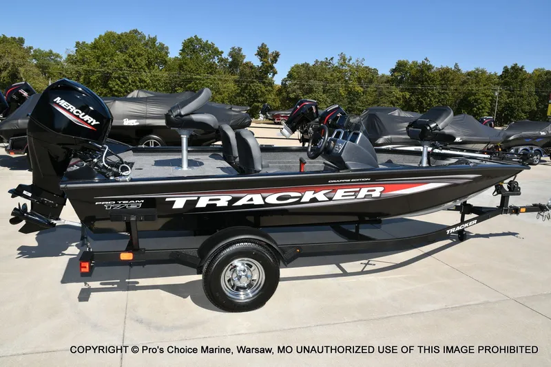 Slide: The Image of Tracker Pro Team 175 Crappie Edition 2025 - 17