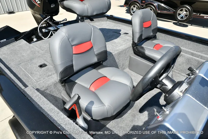 Slide: The Image of Tracker Pro Team 175 Crappie Edition 2025 - 28