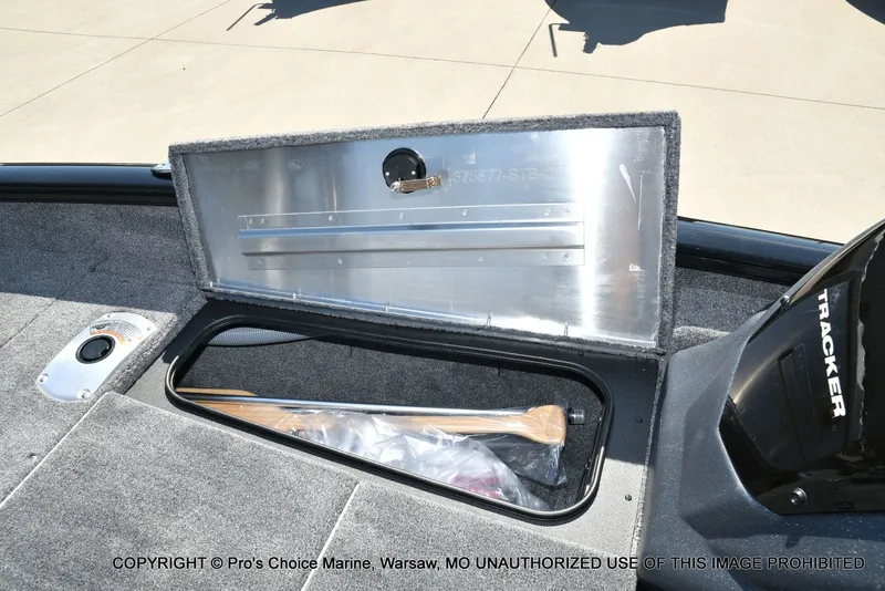 Slide: The Image of Tracker Pro Team 175 Crappie Edition 2025 - 61