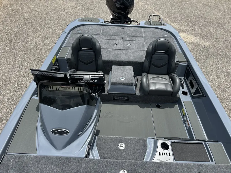 Slide: The Image of Falcon Boats 21 PREDATOR Tournament ready 2026 - 21