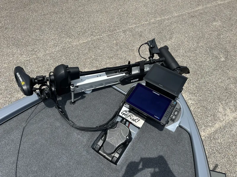 Slide: The Image of Falcon Boats 21 PREDATOR Tournament ready 2026 - 3