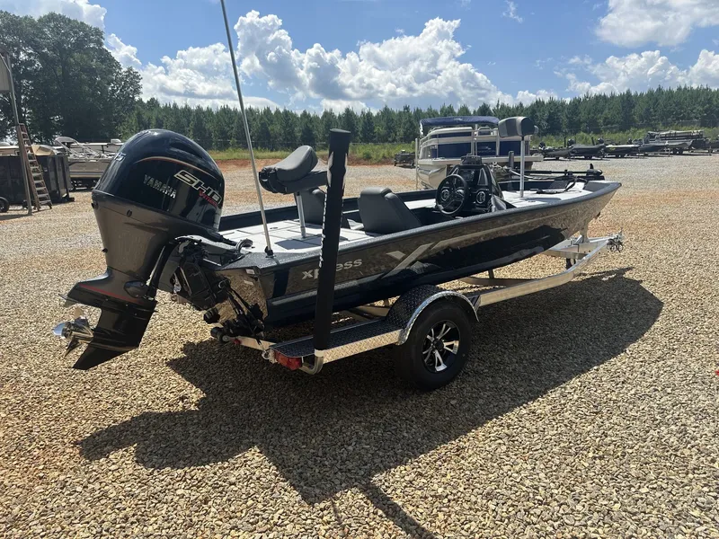 Slide: The Image of Xpress Hyper-Lift Bass Series H18 2025 - 3