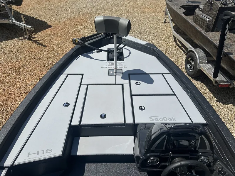 Slide: The Image of Xpress Hyper-Lift Bass Series H18 2025 - 6