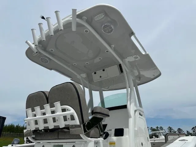 Slide: The Image of Sea Pro 242 Center Console 2024 - 6