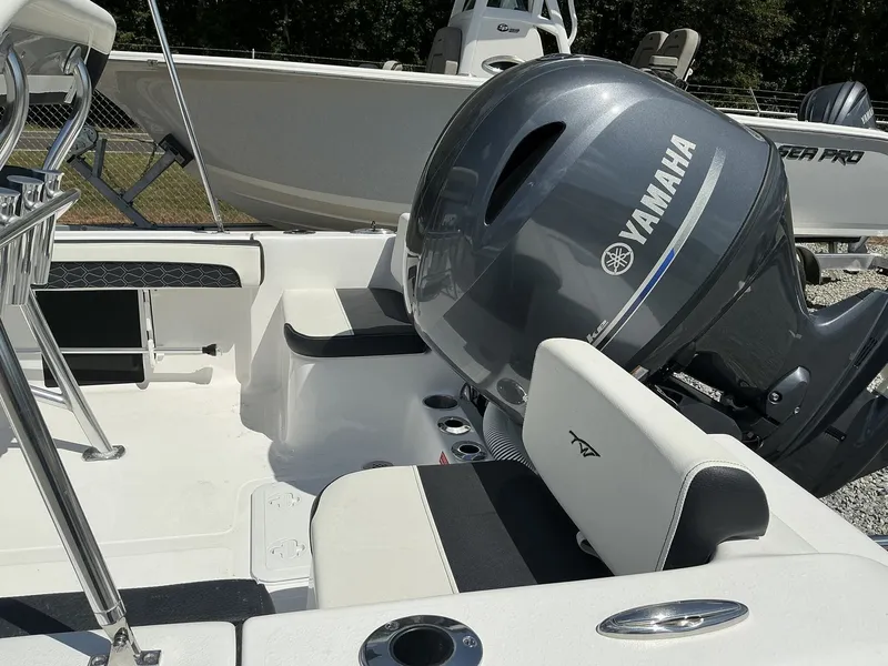 Slide: The Image of Tidewater 180 CC Adventure 2025 - 5