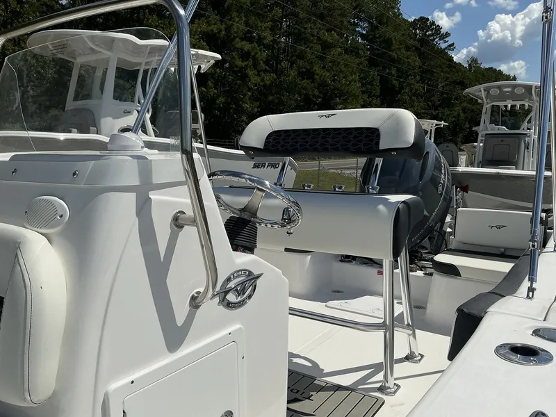 Slide: The Image of Tidewater 180 CC Adventure 2025 - 6