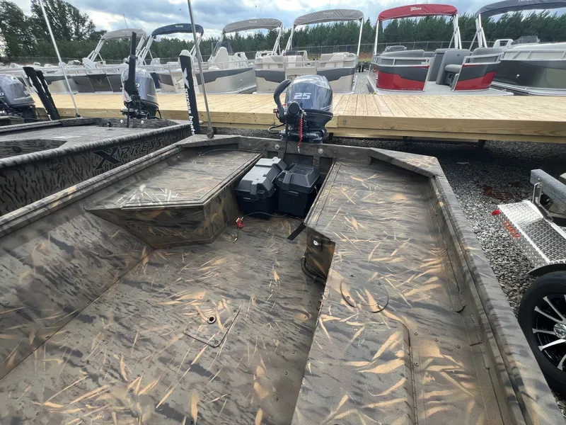 Slide: The Image of G3 Gator Tough 15 DK 2025 - 7