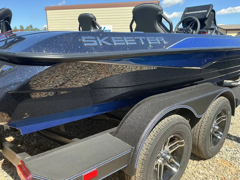 Slide: The Image of Skeeter ZXR Series ZXR21 COLOR 2 2025 - 7