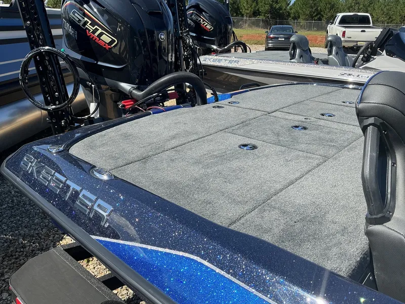 Slide: The Image of Skeeter ZXR Series ZXR21 COLOR 2 2025 - 8