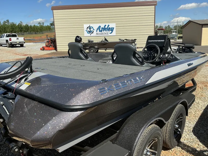 Slide: The Image of Skeeter ZXR Series ZXR21 COLOR 3 2025 - 10