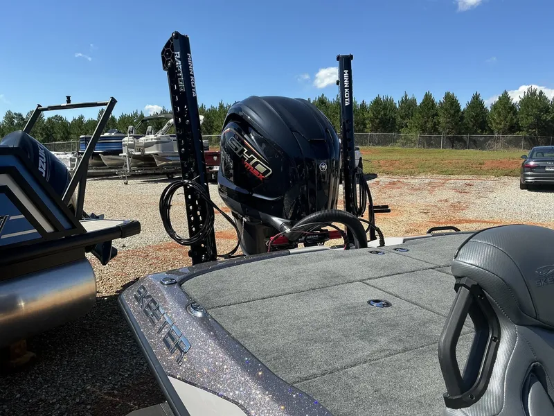 Slide: The Image of Skeeter ZXR Series ZXR21 COLOR 3 2025 - 6