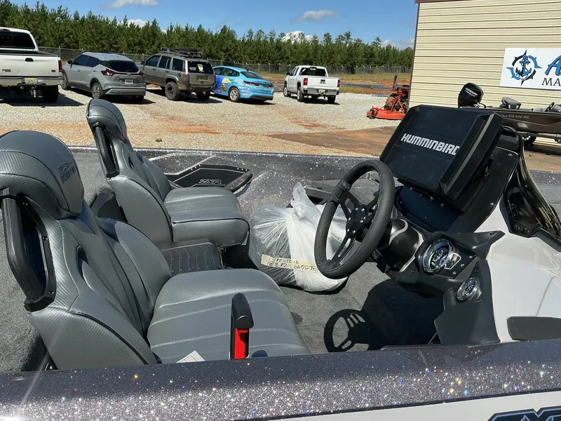 Slide: The Image of Skeeter ZXR Series ZXR21 COLOR 3 2025 - 8