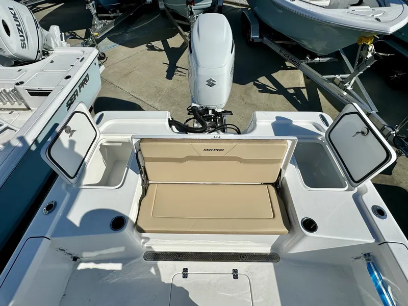 Slide: The Image of Sea Pro 250 Bay 2025 - 10