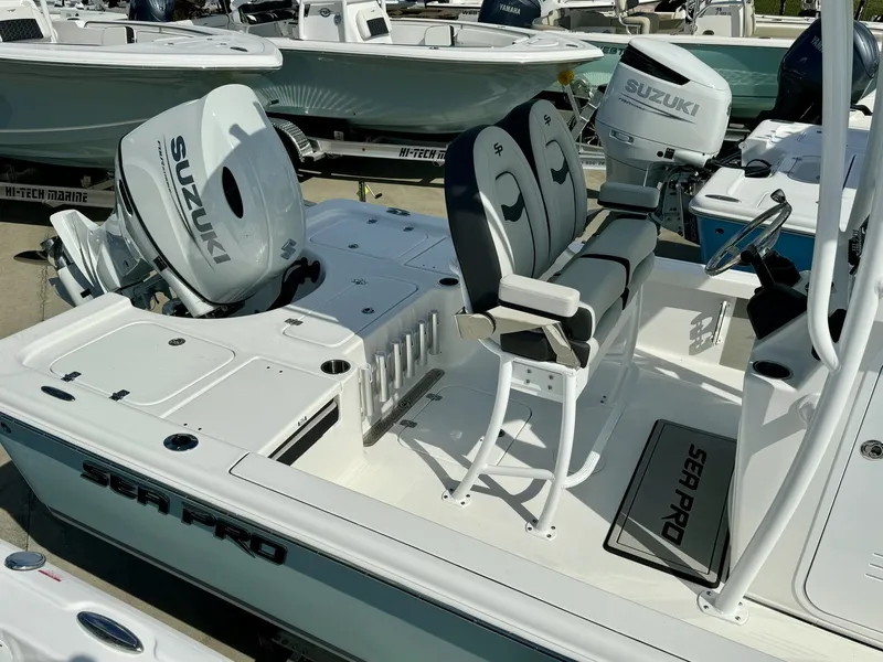 Slide: The Image of Sea Pro 230 Bay 2025 - 7
