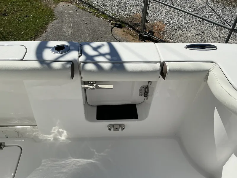 Slide: The Image of Tidewater 272 CC Adventure 2025 - 24