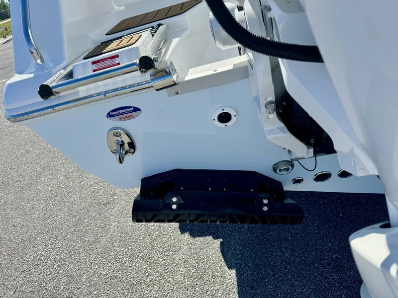 Slide: The Image of Tidewater 272 CC Adventure 2025 - 9