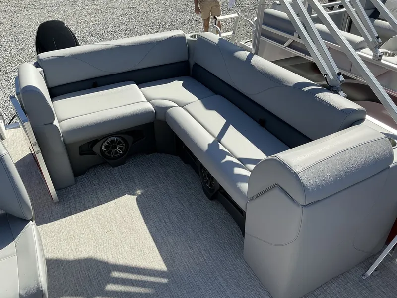 Slide: The Image of Avalon VTX 19 VTX CRUISE 2025 - 10