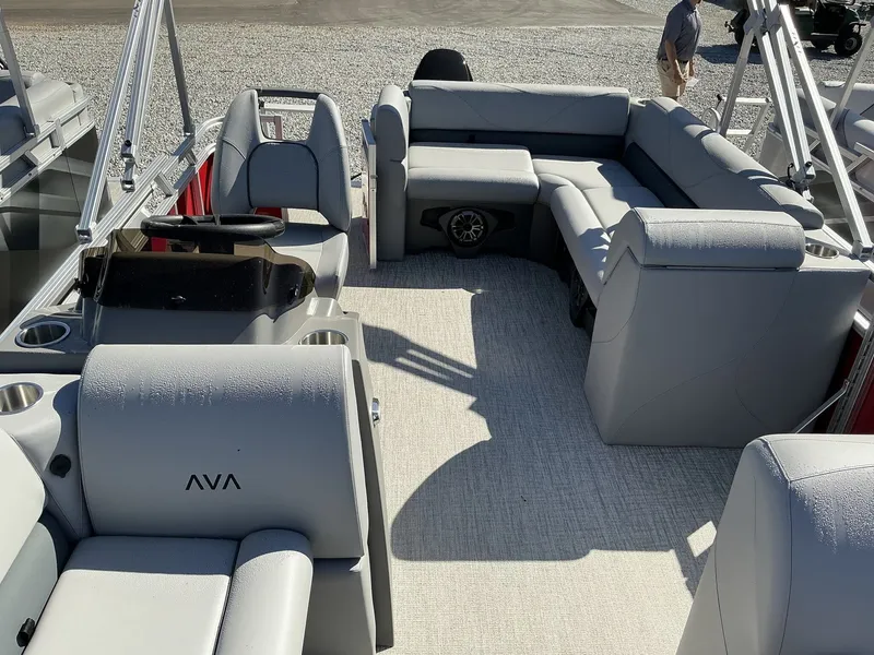 Slide: The Image of Avalon VTX 19 VTX CRUISE 2025 - 5