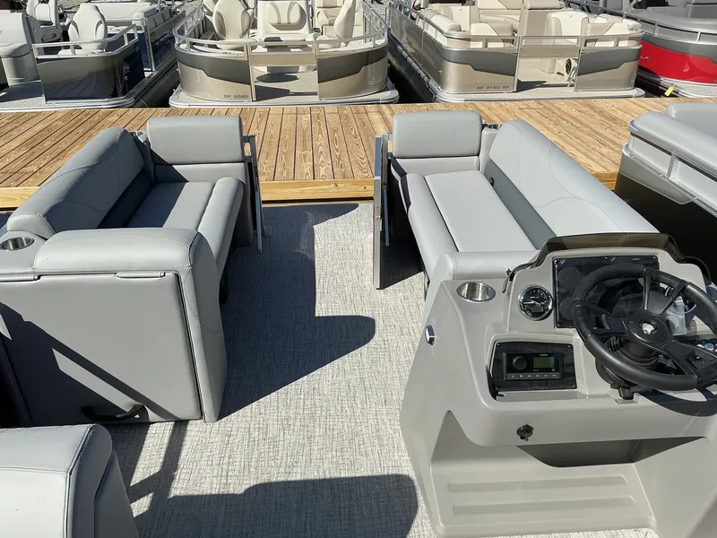Slide: The Image of Avalon VTX 19 VTX CRUISE 2025 - 8