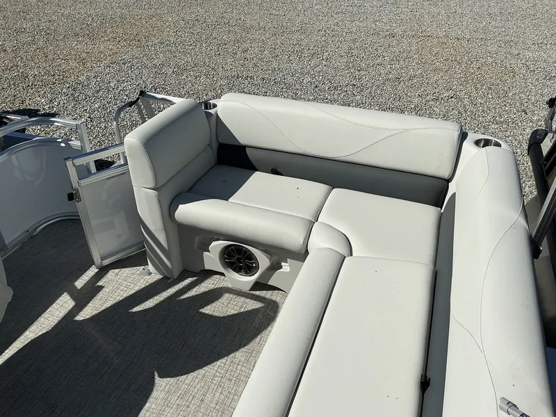 Slide: The Image of Avalon VTX 19 VTX CRUISE 2025 - 7