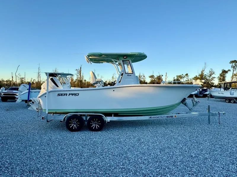 Slide: The Image of Sea Pro 242 Center Console 2025 - 11