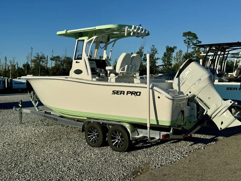 Slide: The Image of Sea Pro 242 Center Console 2025 - 5