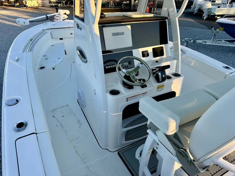 Slide: The Image of Sea Pro 242 Center Console 2025 - 8