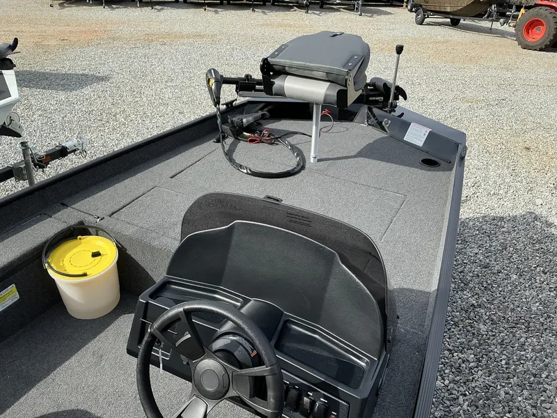 Slide: The Image of Lowe Skorpion 2025 - 7