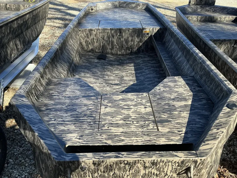 Slide: The Image of Reaper Boats 656 HI DECK 2025 - 4