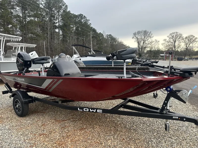 Slide: The Image of Lowe Skorpion 2025 - 2