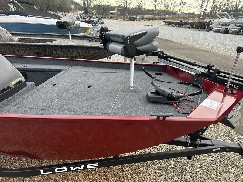 Slide: The Image of Lowe Skorpion 2025 - 3