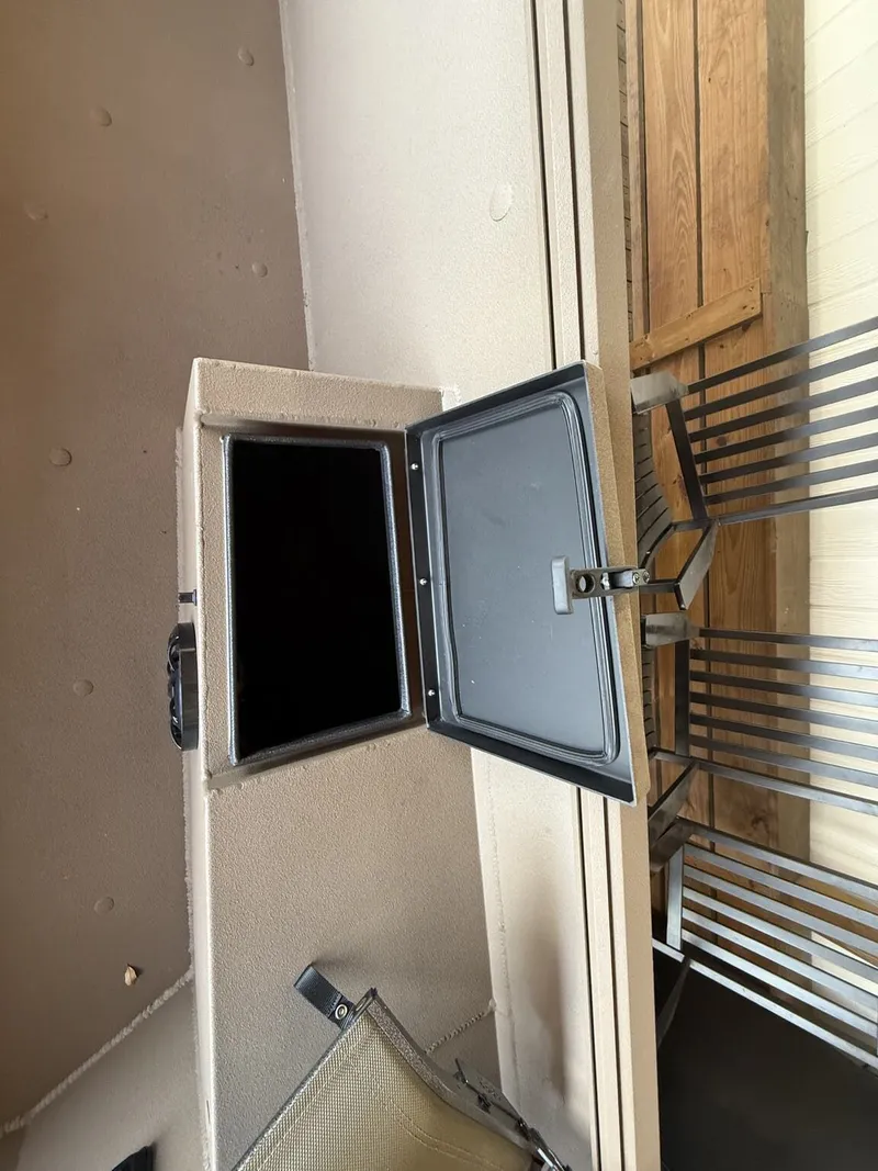 Slide: The Image of Thor Lake Hammer 1754 TIMBER HAMMER 2025 - 5