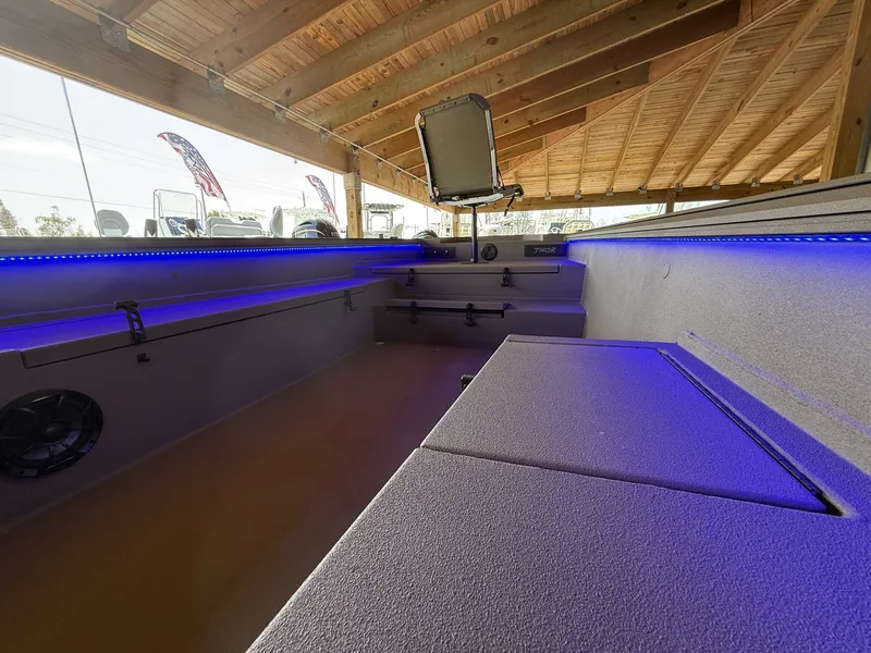 Slide: The Image of Thor Lake Hammer 1754 TIMBER HAMMER 2025 - 9