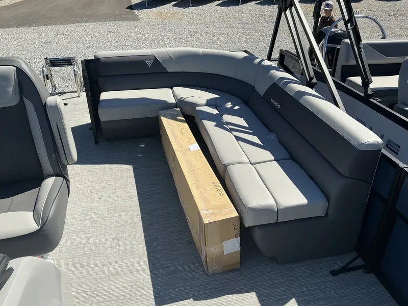 Slide: The Image of Viaggio Lago V 20 C 2025 - 10