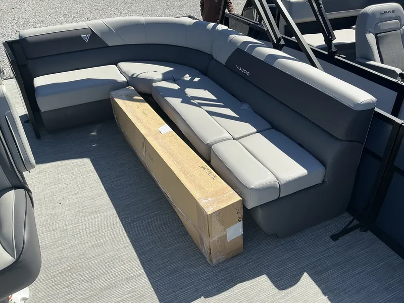 Slide: The Image of Viaggio Lago V 20 C 2025 - 6