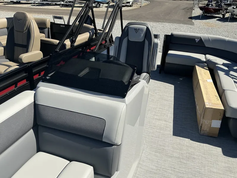 Slide: The Image of Viaggio Lago V 20 C 2025 - 7