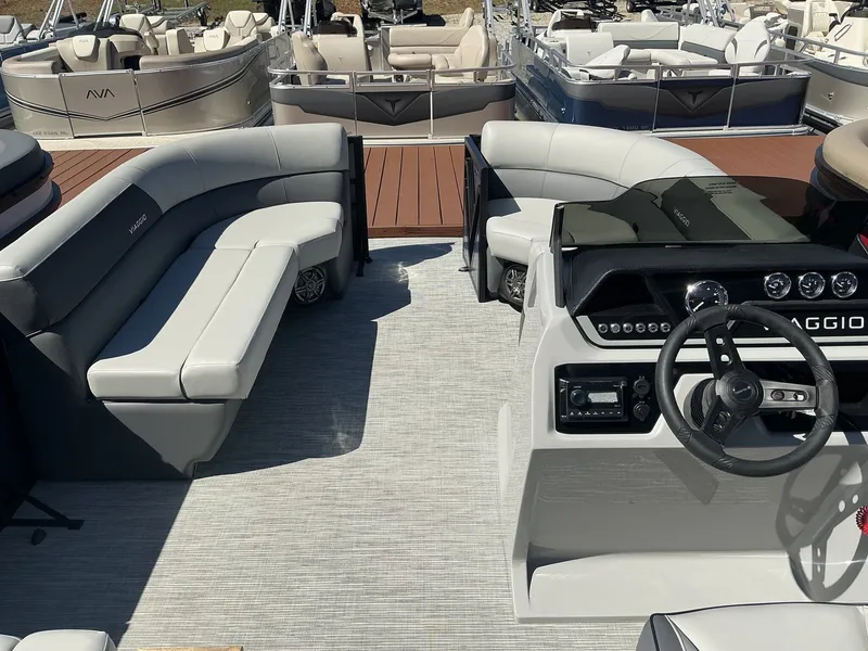 Slide: The Image of Viaggio Lago V 20 C 2025 - 9