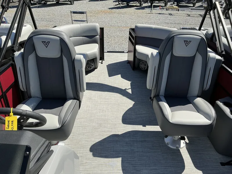 Slide: The Image of Viaggio Lago V 22U 2025 - 4