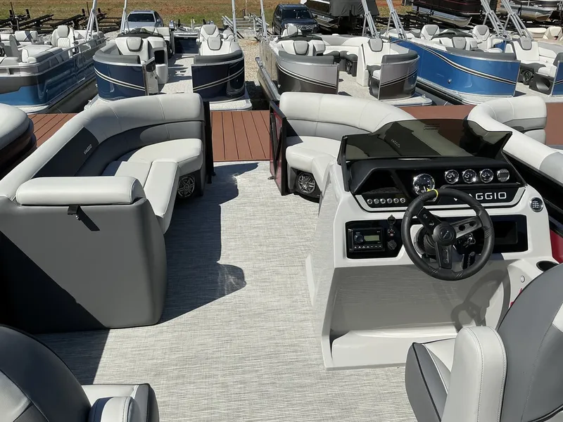 Slide: The Image of Viaggio Lago V 22U 2025 - 9