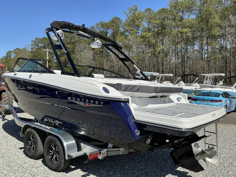 Slide: The Image of Monterey 238SS Super Sport 2025 - 4