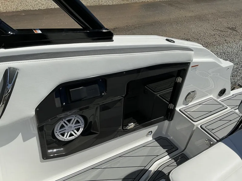 Slide: The Image of Monterey SS 258 2025 - 11