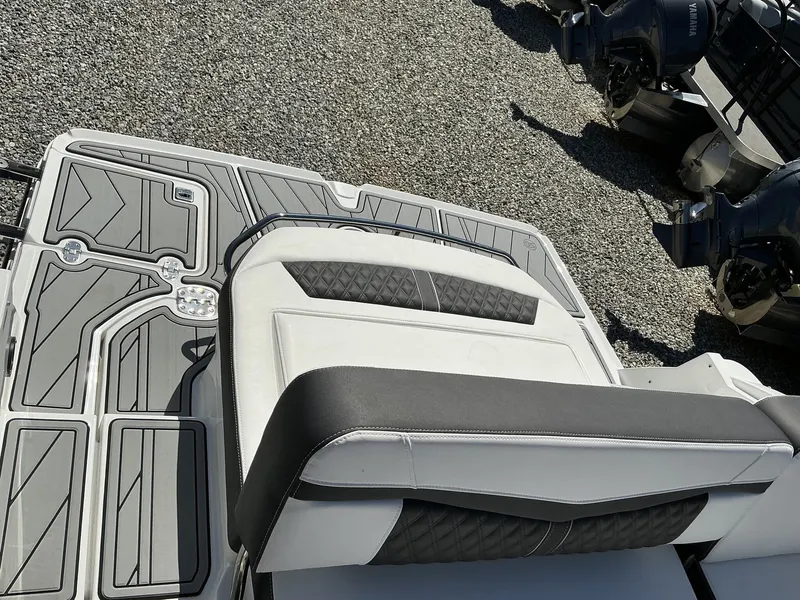 Slide: The Image of Monterey SS 258 2025 - 12