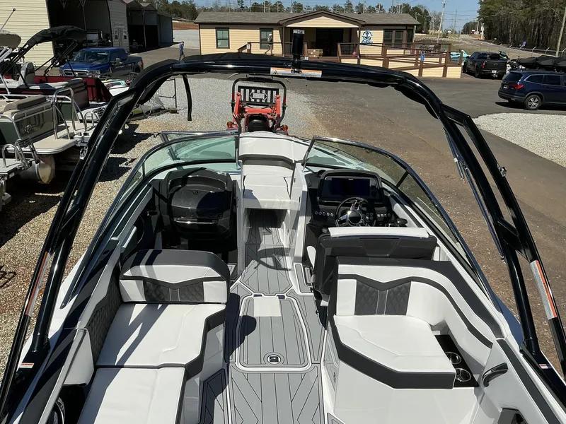 Slide: The Image of Monterey SS 258 2025 - 13