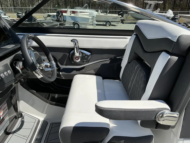 Slide: The Image of Monterey SS 258 2025 - 15